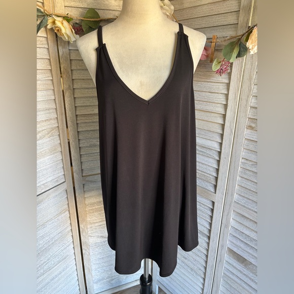 FIRST LOVE Women’s SZ 3X Black V-Neck Sleeveless Blouse, VHemline, Gathered Back - Picture 8 of 16
